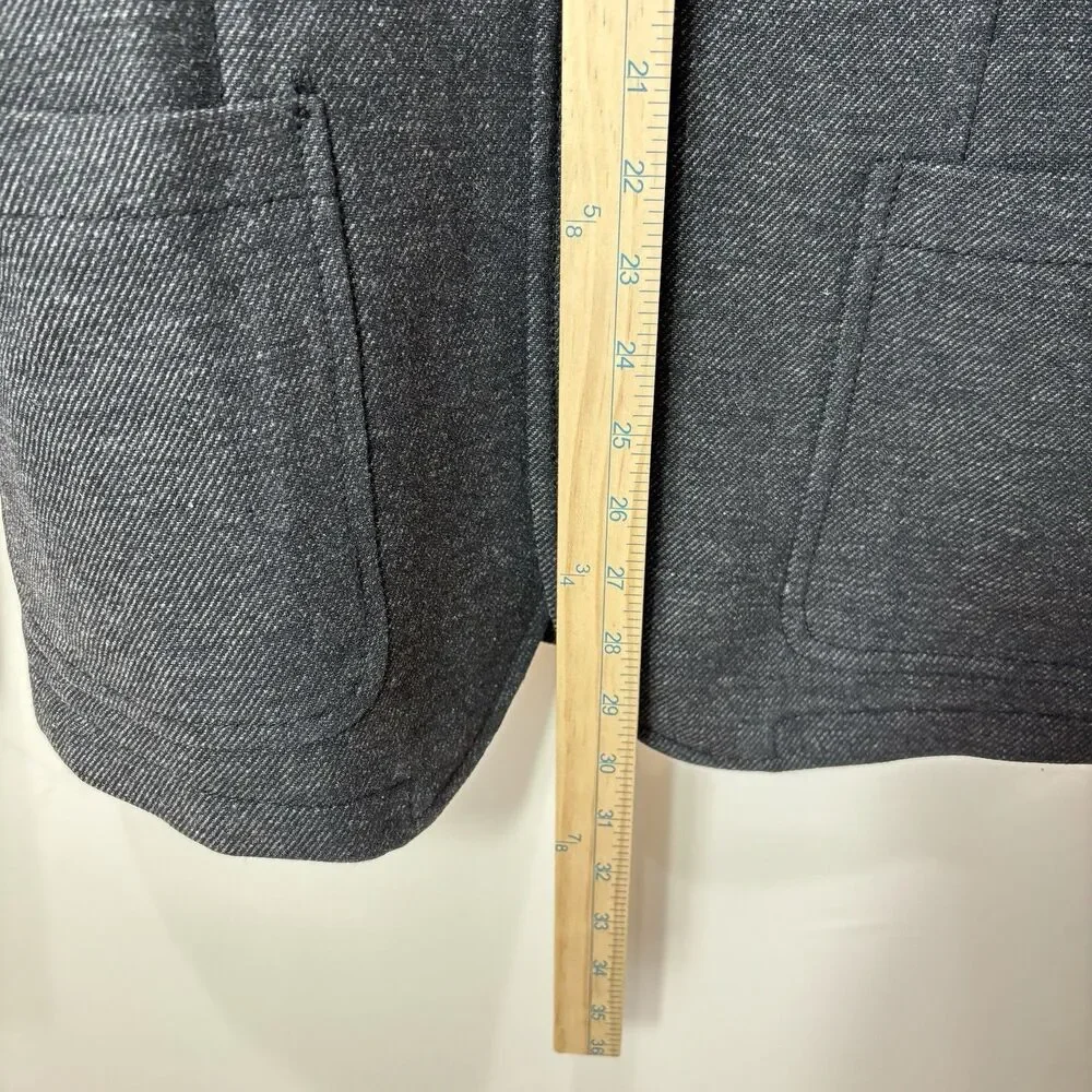 H&M features men